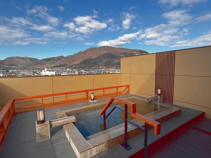 【展望露天風呂】25年12月リニューアル！甲府盆地やアルプスの山々、晴れると富士山も望める