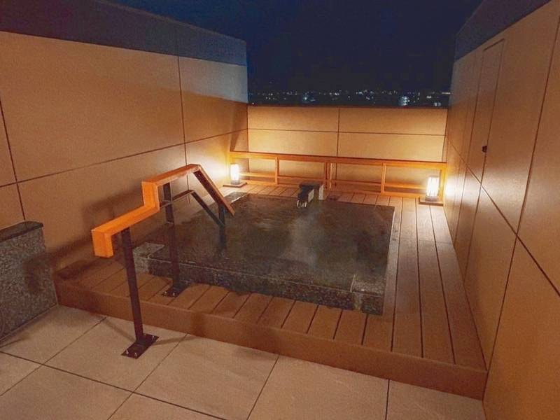 【貸切展望露天風呂】25年リニューアル！(夜)