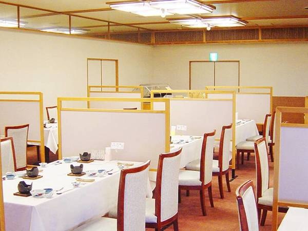レストラン「桃源郷」