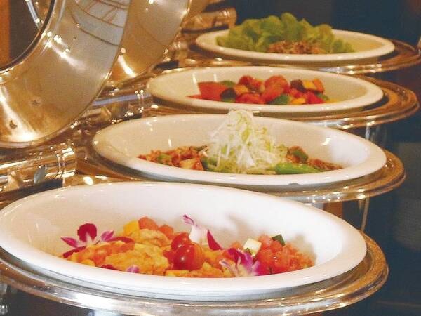 【バイキング/例】本格的な「フランス料理」「日本料理」「中華料理」のバイキング