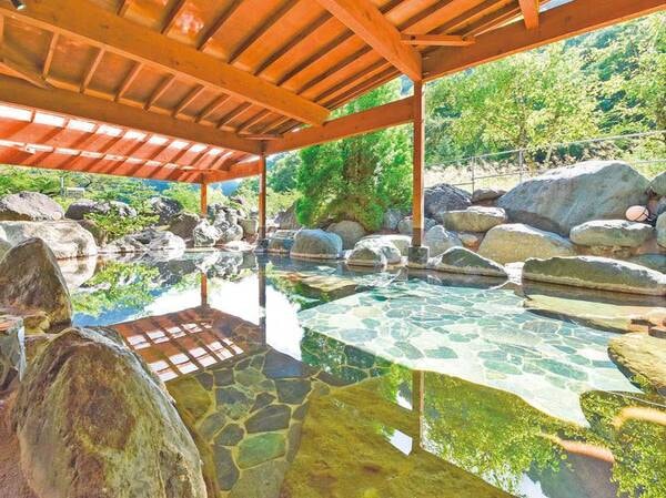 【大岩露天風呂】趣異なる3つの大浴場はすべて源泉100%かけ流し！