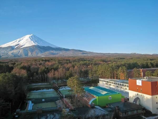 【施設】富士山麓に広がる約5万坪の敷地に様々な施設が並ぶ、日本一富士山に近いリゾート！