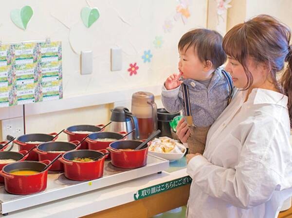 【バイキング/例】各離乳食には原材料の7大アレルギー(乳製品、小麦、卵、ピーナッツ、そば、大豆、甲殻類)と主要食材を明記しております。その他アレルギーをお持ちのお子様は、ご予約の際にご相談下さい