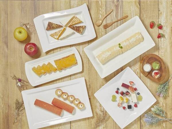 【旬彩信州ビュッフェ/例】色鮮やかなケーキやゼリー