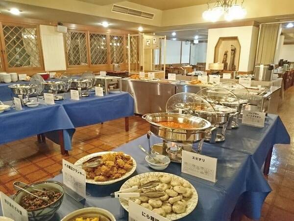 【夕食/例】和会席 または バイキング