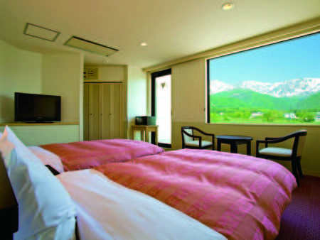 【洋室/例】全室が北アルプス側！雄大な山々をお部屋でゆったりと眺める贅沢