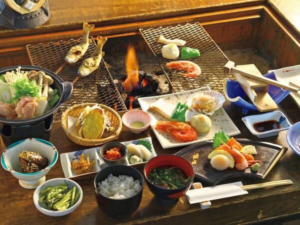 【いろり会席/例】地元信州産の食材をふんだんに使用し、囲炉裏焼きも愉しめる和会席が好評！