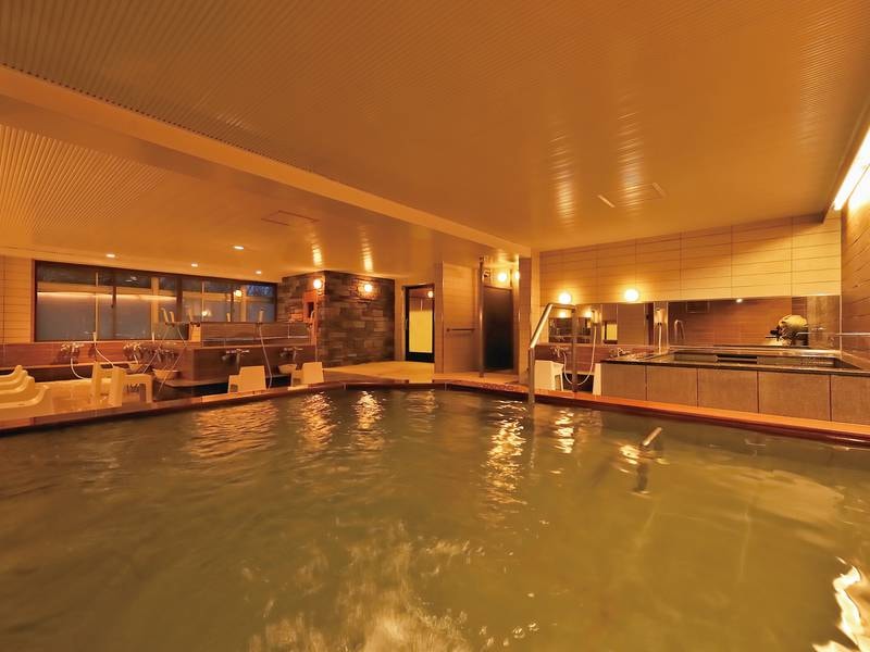 【大浴場】ミネラル豊富な湯が身体を癒す