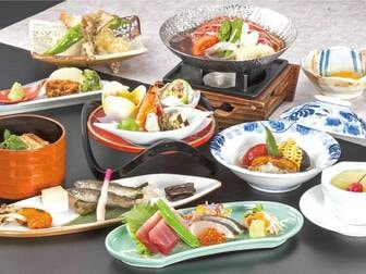 花薫る宿 よし乃亭/【天竜会席/例】旬の山海の幸を使用した彩り豊かな約11品の会席