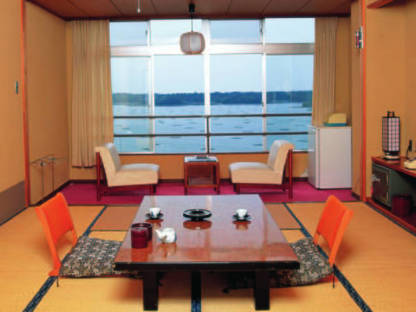 【客室/例】新潟最大の湖・加茂湖眺望の10畳以上和室を確約！