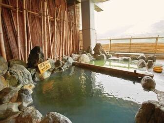 阿賀のめぐみ 望川閣/【露天風呂】大河・阿賀野川を見渡す絶景!お湯は源泉100%かけ流し