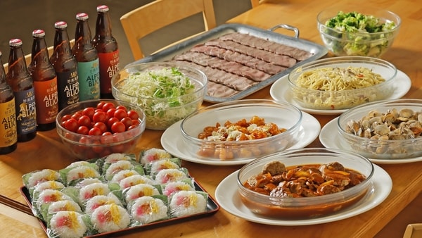 【夕食イメージ】新潟の郷土料理とオリジナル地ビール、この地ならではの味をご堪能ください。