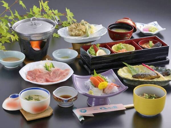 【越後もち豚の味覚会席/例】地物山菜や地野菜など海の幸・山の幸満載の会席