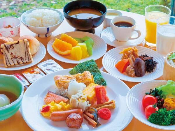 【朝食ビュッフェ／一例】和洋さまざまなメニューをお楽しみいただけます※季節によりメニューは異なります