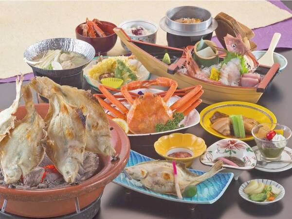 【温泉満喫】蟹まるごと１杯付会席／写真例　丸ごと1杯紅ズワイ蟹が付いた豪華な会席
