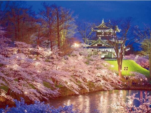 【季節のイベント】4月上旬～中旬/高田城址公園観桜会 会場までホテルから車で約25分