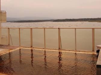 湖畔の宿　吉田家／【屋上展望露天風呂】加茂湖を望みながら湯浴み