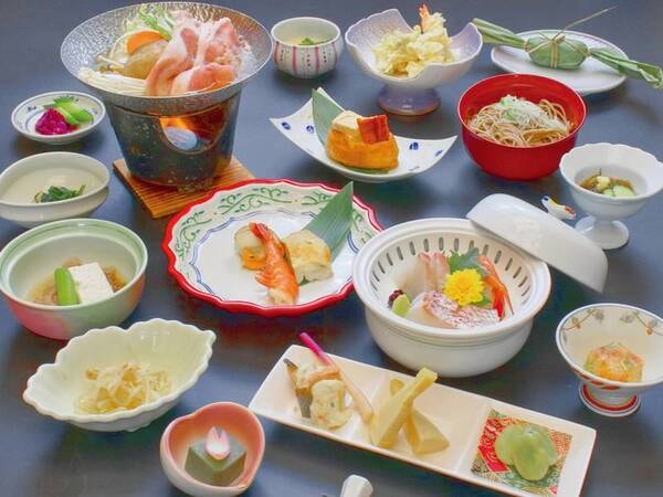 【ハーフ会席＆ハーフバイキング/例】季節のお造り、雪国育ちの「純白のビアンカ豚」の常夜鍋などのお食事に＋ハーフバイキングで揚げたて天ぷらや炭火焼ホタテ・海老なども！