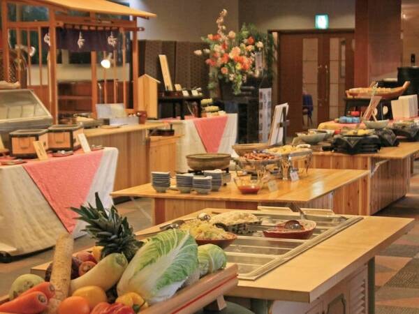【朝食/例】和食中心のバイキング!富山の海の幸や名産品もお楽しみいただけます