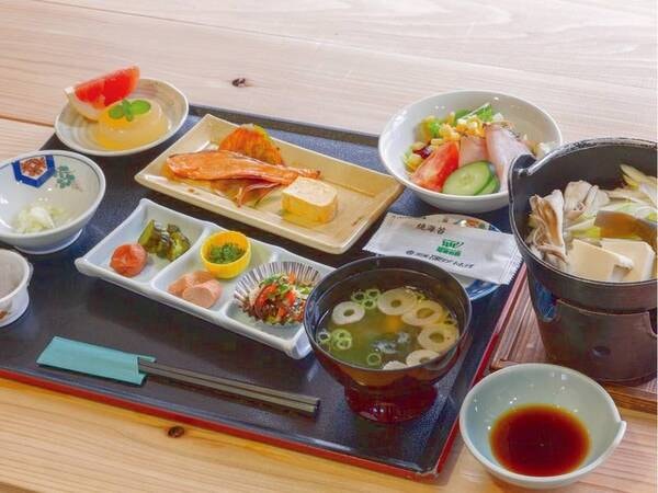 【朝食 和食膳/一例】少人数の場合は和食膳になる場合がございます