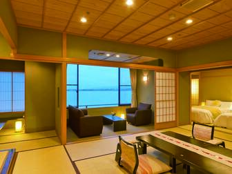 湖畔の宿 森本/【和モダン特別室/例】ツインベッドルームを備えた和モダン特別室へご案内!