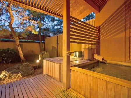 【美悠】温泉露天風呂付和洋室［坪庭側］・客室風呂/例