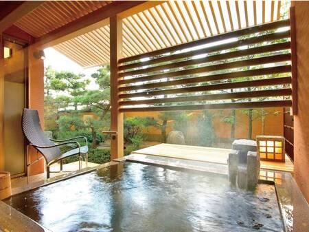 【美悠】温泉露天風呂付和洋室［坪庭側］・客室風呂/例