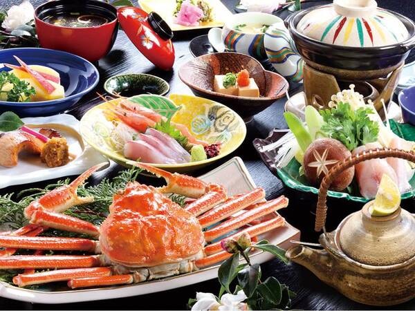 【姿蟹1杯付!贅沢かにふぐ会席/例】お1人様ずつ「ずわい蟹」1杯ずつ味わえる!さらに蟹刺しや河豚料理1品などを味わえる贅沢会席