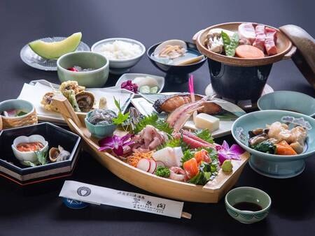 翠泉閣の「【梅プラン／1泊2食付き】お1人様に1隻ずつ