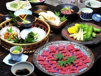 つるつるの湯 みのり荘/【料理一例】飛騨牛づくしプラン※写真は4人前