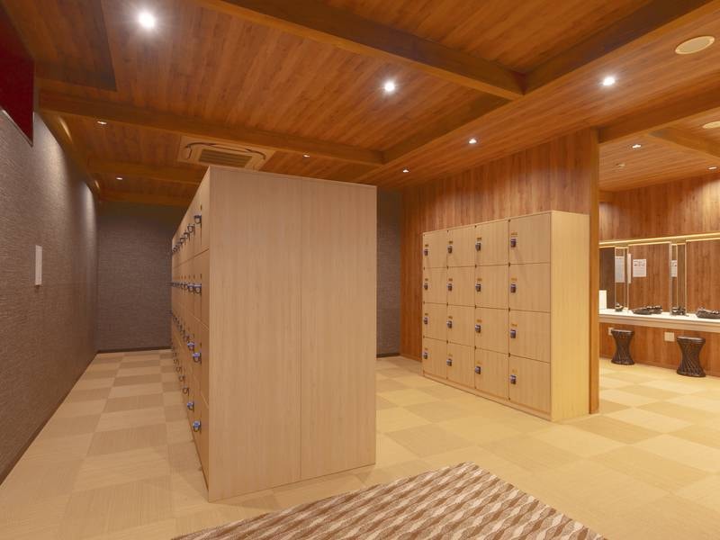 源の湯　脱衣所