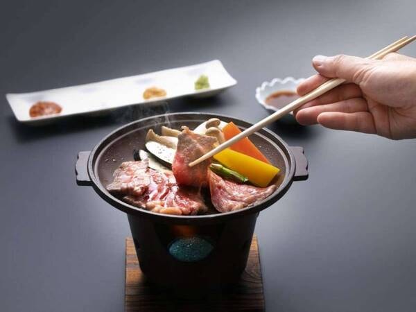 秋田錦牛と季節野菜の陶板焼き/一例