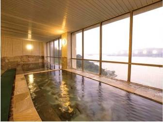 和のリゾート はづ/【大浴場/パノラマスパ】三河湾と三ヶ根の山々を眺めながら湯浴み