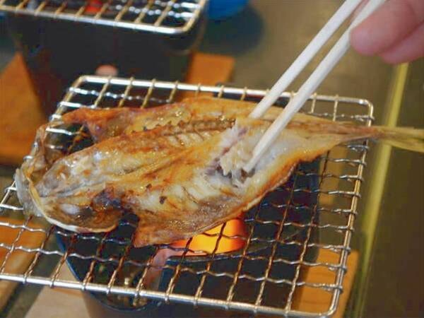 朝食/一例 アジの干物はお客様ご自身で炙っていただくので熱々でご賞味いただけます