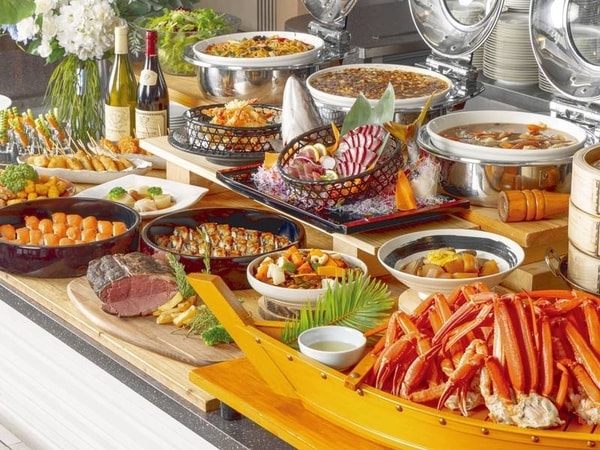 【約80種和洋中バイキング/例】紅ズワイガニも食べ放題！10月からはアルコール類も飲み放題