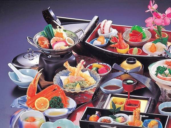 【舟盛りお造り堪能海鮮プランの夕食/例】海幸やロ魚介陶板焼き等 ※舟盛は2名様限定・3名様以上は盛付け等が変更