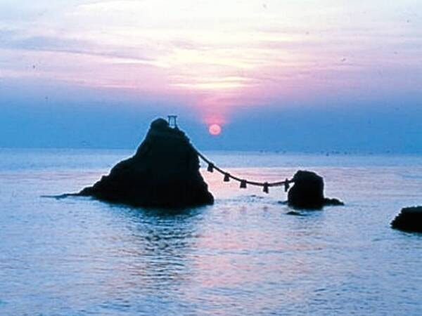 【周辺観光】日本の渚百選「二見浦」が目の前