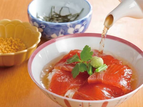 【朝食/例】かつお茶漬けも味わえる