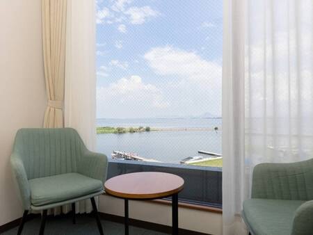 琵琶湖を望む10畳和室へご案内/眺望例