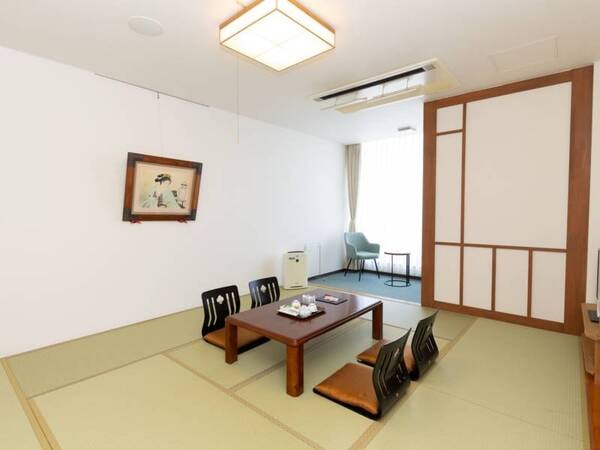 琵琶湖を望む10畳和室へご案内/例