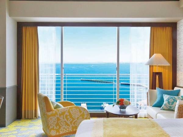 【デラックスフロア ルミナ／一例】お部屋からはびわ湖を眺望