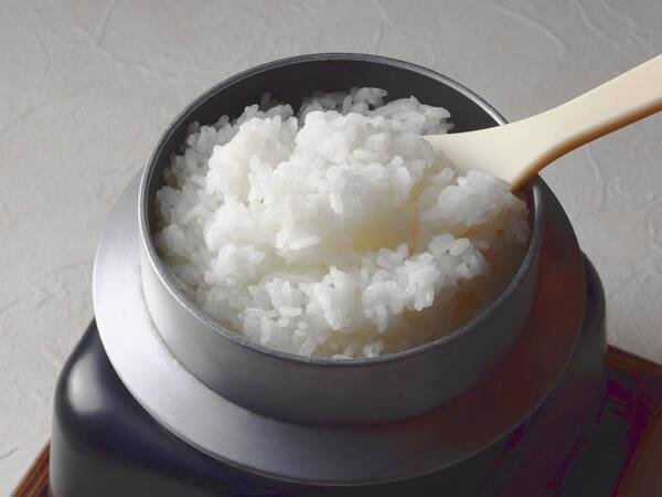 【クラブラウンジ・朝食/例】1日の始まりは、滋賀県産の食材を取り入れたクラブラウンジ専用の特別な朝食とともに。（提供時間：7:30～10:00）