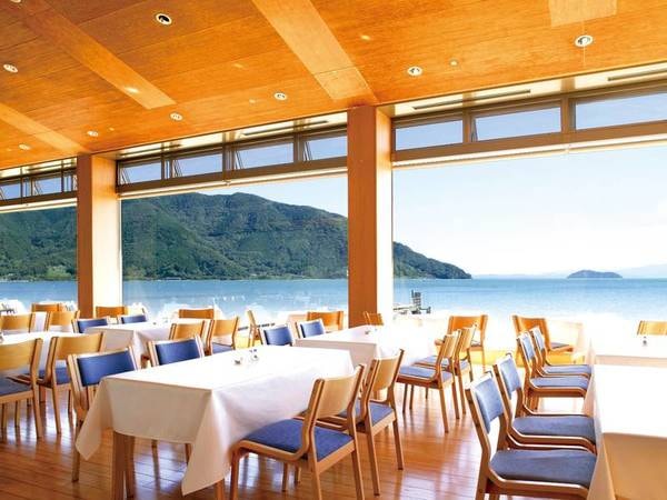 琵琶湖を一望！レストラン
