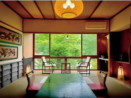 昔懐かしい・・・銘木造りの客室。。。趣向を凝らし銘木を設えた落ち着いた造り。。。【別館客室一例】