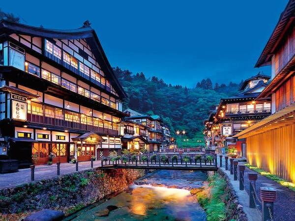 【銀山温泉街】大正ロマンの雰囲気が漂う温泉街