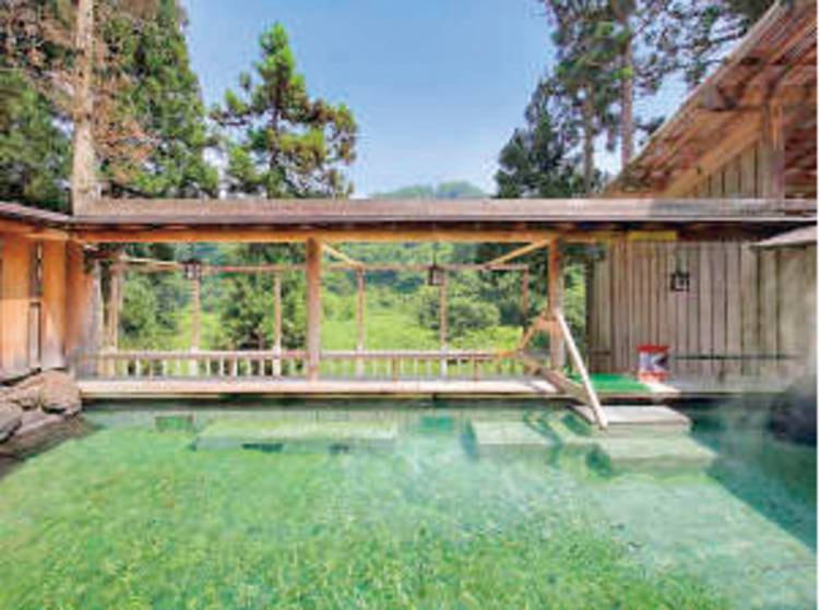 【露天風呂】解放感を感じる露天風呂は、銀山温泉の四季を感じることができます。