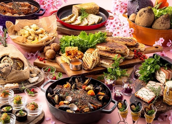 2か月毎にメニューが変わる、約70種類の種類豊富なビュッフェ/一例