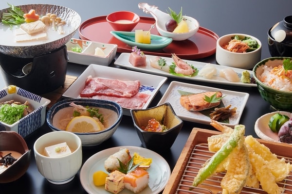 京の趣向を凝らした会席をお召し上がりください/夕食一例