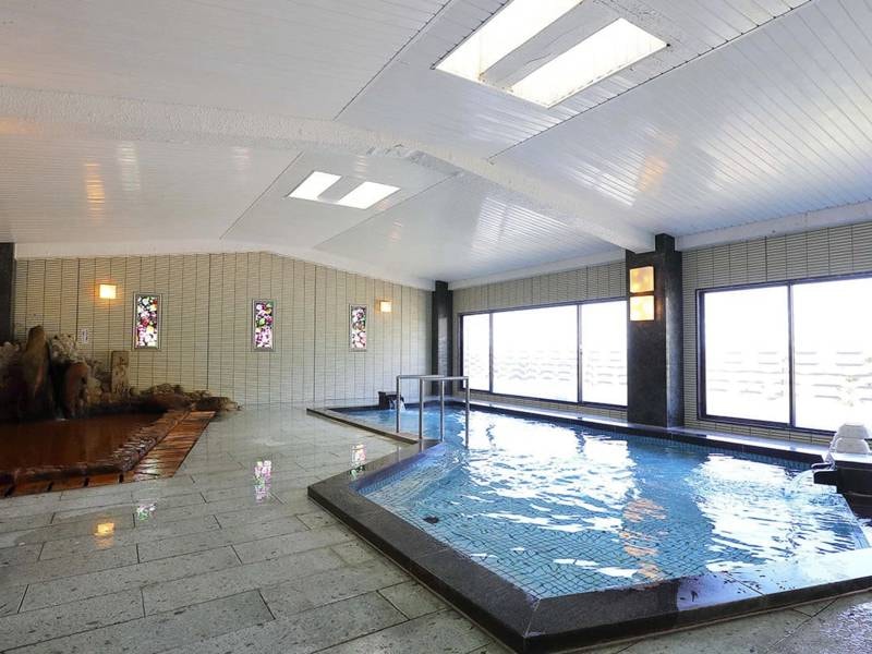 【大浴場】本館7F、男女1箇所ずつございます（入替なし）