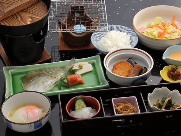 朝のからだにやさしい和の朝食/一例（季節により内容に変更あり）